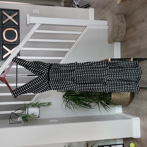 LULUS Pleated Tiered Dress In Black Polka Dot - Picture 2 of 11